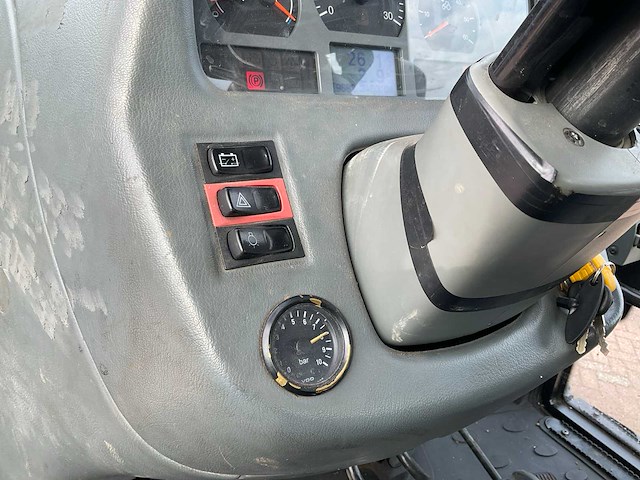 2014 valtra t163e vierwielaangedreven landbouwtractor - afbeelding 31 van  53