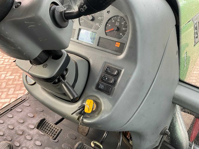 2014 valtra t163e vierwielaangedreven landbouwtractor - afbeelding 32 van  53