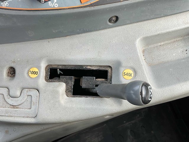 2014 valtra t163e vierwielaangedreven landbouwtractor - afbeelding 39 van  53