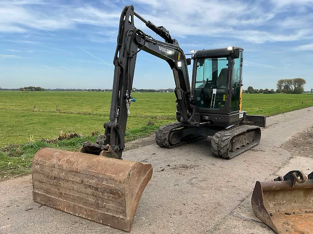 2014 volvo ecr48c minigraafmachine - afbeelding 1 van  36
