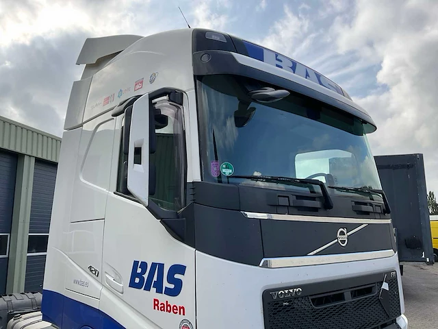 2014 volvo fh 420 4x2 vrachtwagen - afbeelding 2 van  65