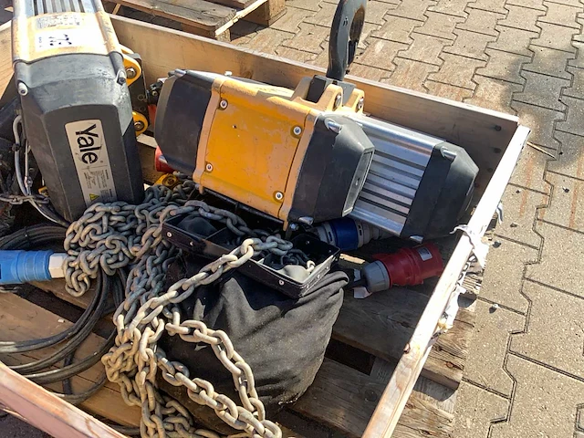 2014 yale cpvf 10.8 elektrische kettingtakel - afbeelding 3 van  4