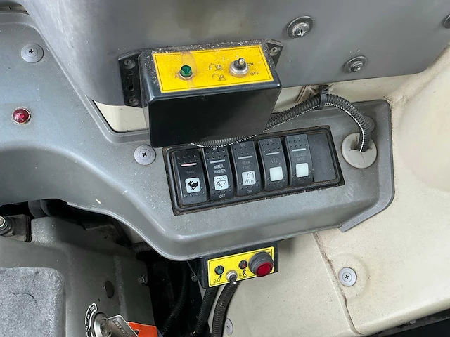 2014 yanmar sv100-1a midigraafmachine - afbeelding 17 van  33