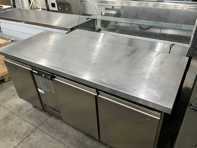 2014 zanussi trn183a koelwerkbank - afbeelding 3 van  9