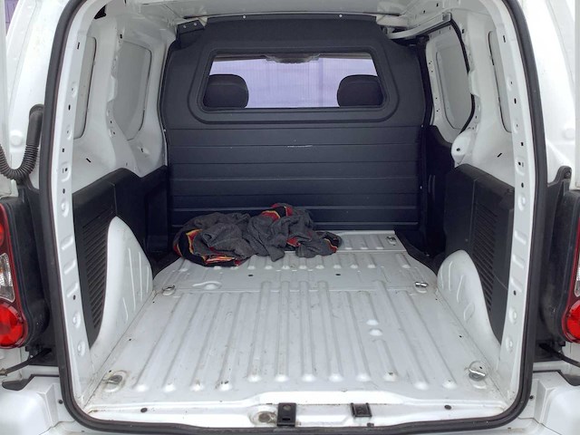 2015 - citroen - berlingo - 1.6 hdi 90 comfort - bedrijfswagen - afbeelding 11 van  13