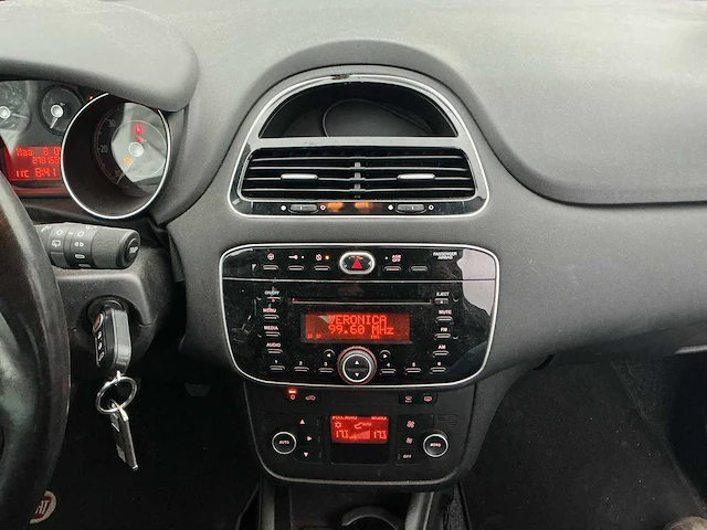2015 - fiat - punto evo - 1.3 m-jet lounge - personenauto - afbeelding 14 van  15