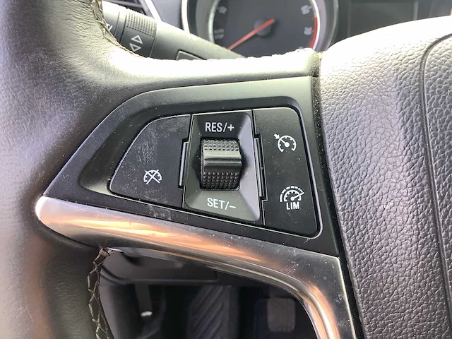 2015 - opel - mokka - 1.4 t cosmo - personenauto - afbeelding 2 van  15