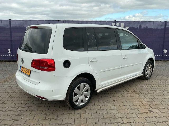 2015 - volkswagen - touran - 2.0 tdi comfl. bluem - personenauto - afbeelding 11 van  16
