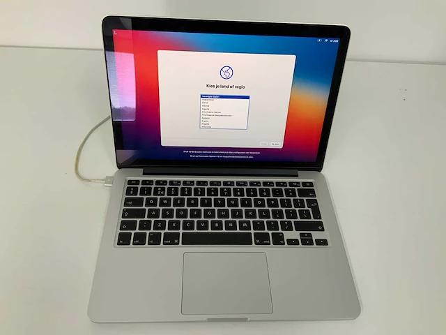 2015 apple 13-inch macbook pro mf840ll/a laptop - afbeelding 1 van  4