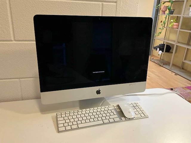 2015 apple imac 21,5-inch, retina 4k desktop - afbeelding 2 van  5