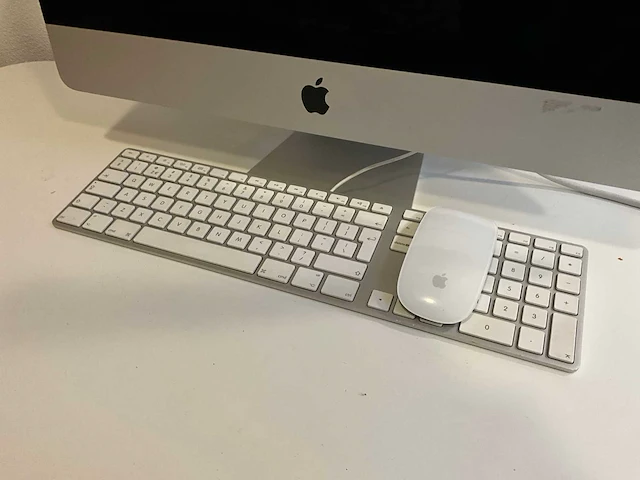 2015 apple imac 21,5-inch, retina 4k desktop - afbeelding 3 van  5
