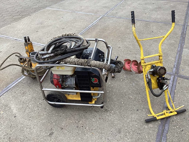 2015 atlas copco lp 13-30 p hydraulisch aggregaat - afbeelding 9 van  12