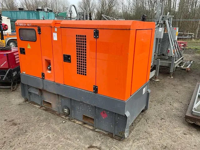 2015 atlas copco qas60 noodstroomaggregaat - afbeelding 1 van  7