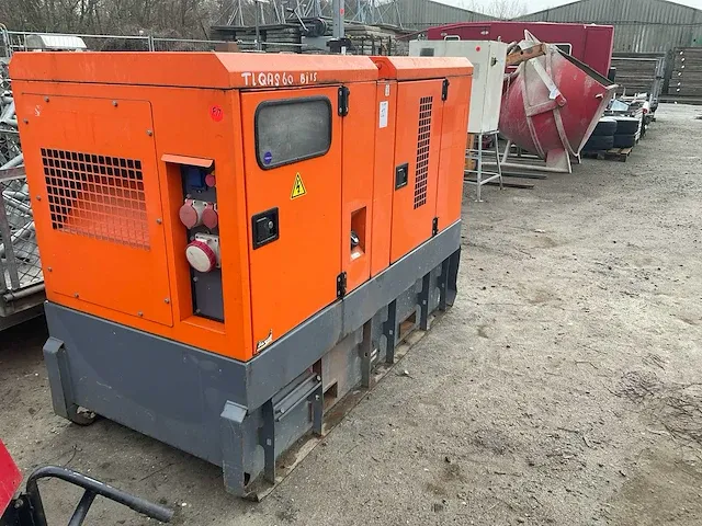 2015 atlas copco qas60 noodstroomaggregaat - afbeelding 2 van  7