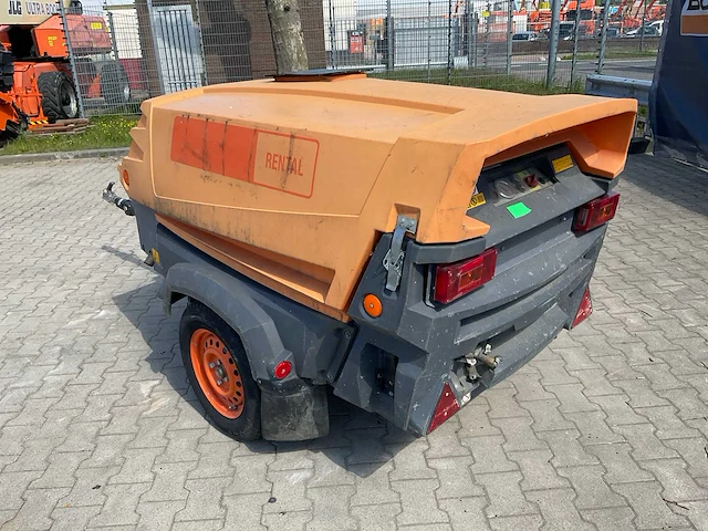2015 atlas copco xas57 compressor aanhangwagen - afbeelding 11 van  16