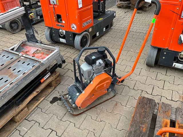2015 belle lc3228 compacte trilplaat - afbeelding 1 van  10