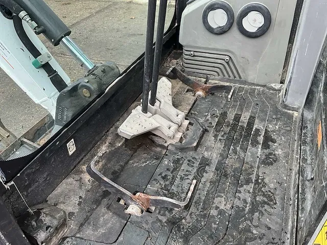 2015 bobcat e17 minigraafmachine - afbeelding 26 van  39