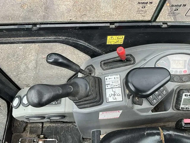 2015 bobcat e17 minigraafmachine - afbeelding 29 van  39