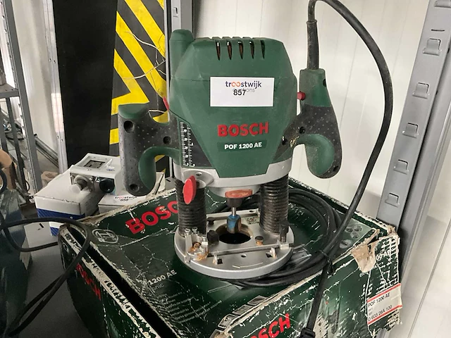 2015 bosch pof 1200 ae bovenfrees - afbeelding 1 van  7