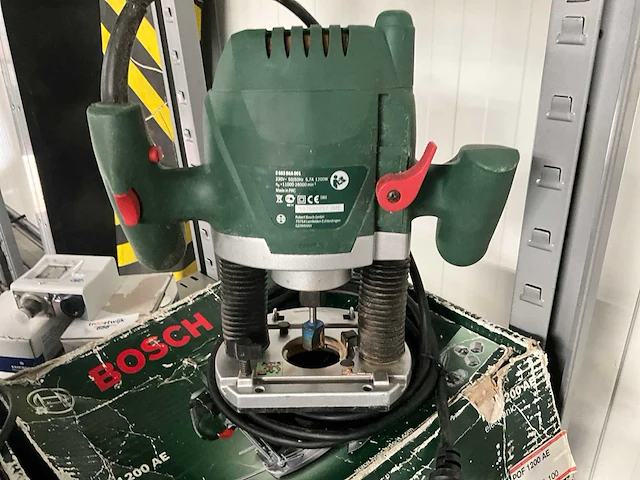 2015 bosch pof 1200 ae bovenfrees - afbeelding 5 van  7