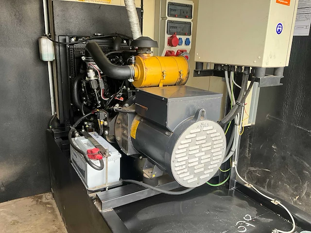 2015 de wit silent cont 8ft stroomgenerator - afbeelding 12 van  17