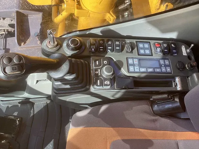 2015 doosan dx170w-5 banden graafmachine - afbeelding 20 van  42