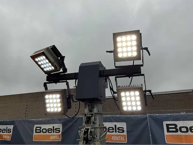 2015 generac tower light hpc hydro power cube hybrid led stationaire lichtmast - afbeelding 20 van  23