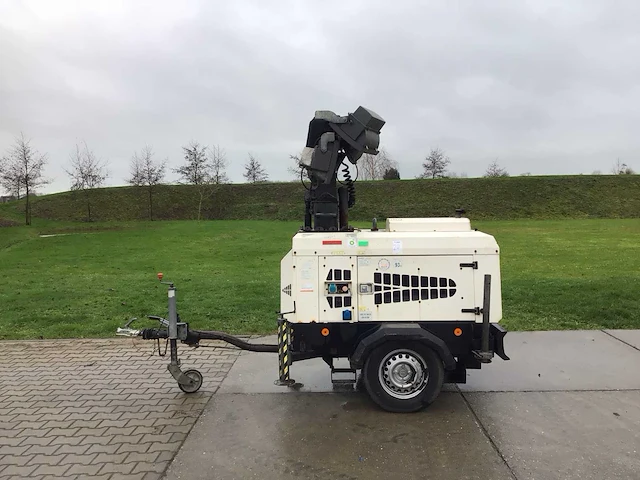 2015 generac vt-1 mobiele lichtmast - afbeelding 1 van  7