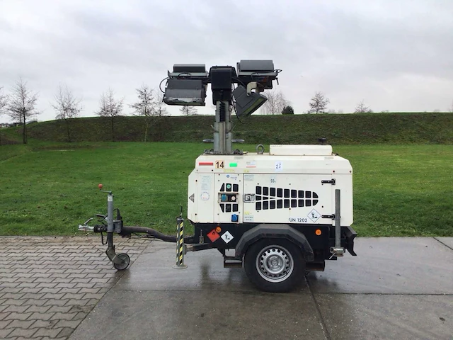 2015 generac vt-1 mobiele lichtmast - afbeelding 1 van  8