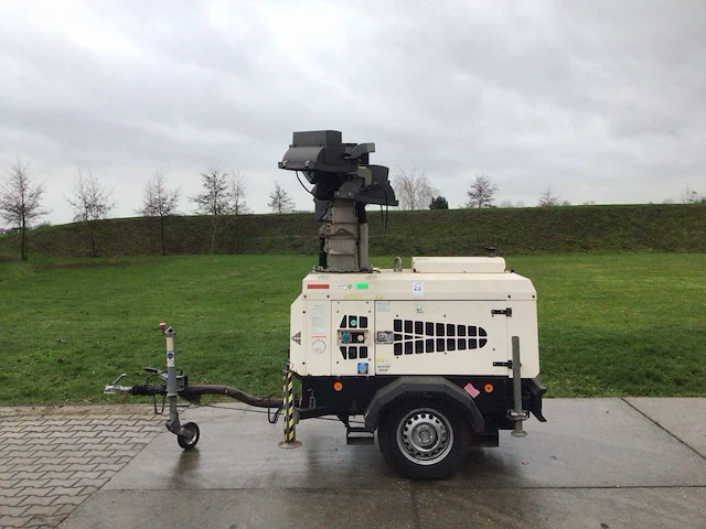 2015 generac vt-1 mobiele lichtmast - afbeelding 1 van  6