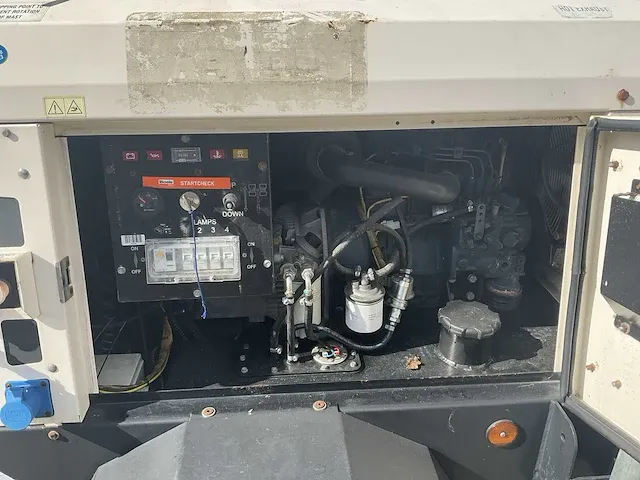 2015 generac vt1 lichtmast generator - afbeelding 9 van  10