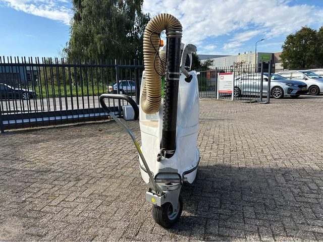 2015 glutton 2411 electric reinigingsmachine - afbeelding 24 van  24