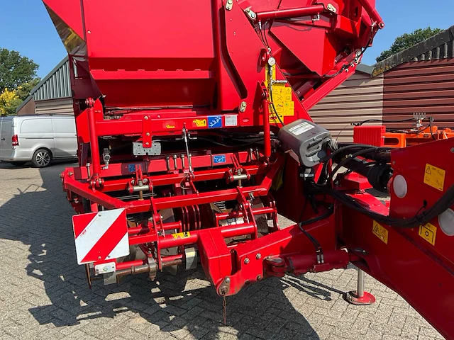2015 grimme se 150-60 getrokken aardappelrooier - afbeelding 4 van  47