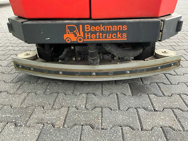 2015 hako scrubmaster b310 r cl zelfrijdende veegmachine - afbeelding 10 van  22