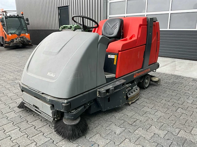 2015 hako scrubmaster b310 r cl zelfrijdende veegmachine - afbeelding 1 van  22