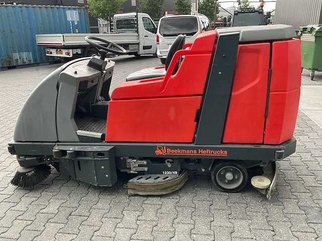 2015 hako scrubmaster b310 r cl zelfrijdende veegmachine - afbeelding 21 van  22