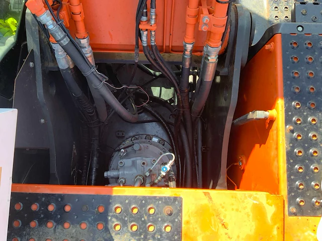 2015 hitachi zaxis zx350lc-5b rupsgraafmachine met overdruk cabine - afbeelding 34 van  48