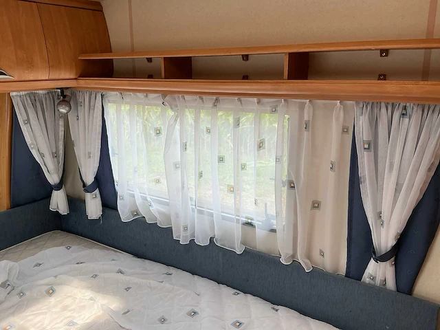 2015 hobby excellent easy caravan met voortent - afbeelding 32 van  58