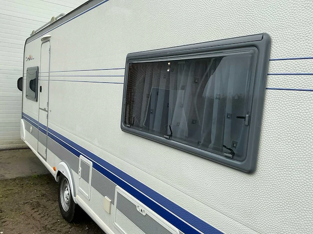 2015 hobby excellent easy caravan met voortent - afbeelding 46 van  58