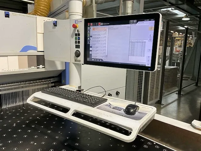 2015 holzma hkl pro 300 profiline cnc zaagmachine (c-600) - afbeelding 7 van  19