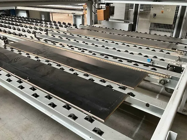 2015 holzma hkl pro 300 profiline cnc zaagmachine (c-600) - afbeelding 15 van  19