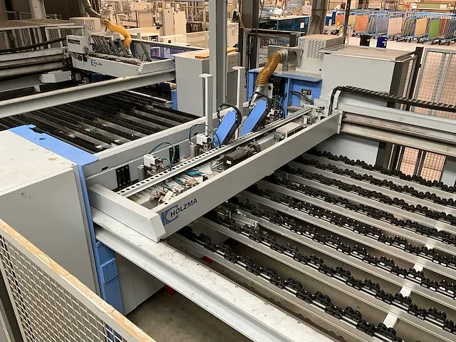 2015 holzma hkl pro 300 profiline cnc zaagmachine (c-600) - afbeelding 18 van  19