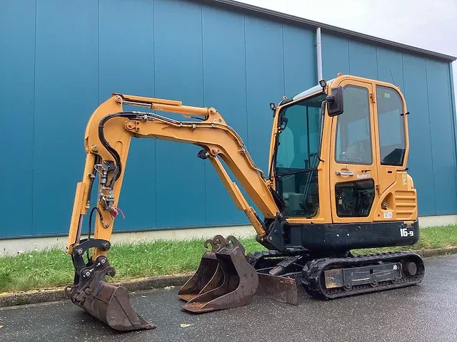 2015 hyundai - robex 16-9 - minigraafmachine - afbeelding 1 van  31