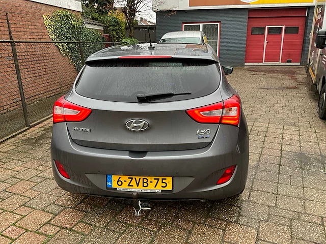 2015 hyundai i30 personenauto - afbeelding 29 van  31