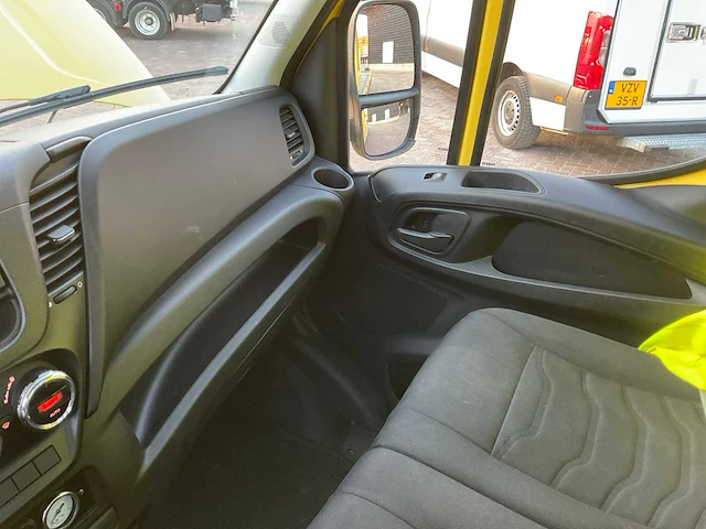 2015 iveco daily 35-15 bedrijfswagen - afbeelding 11 van  21