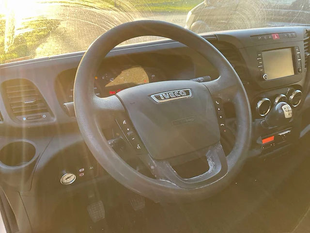 2015 iveco daily 40-170 bedrijfswagen - afbeelding 2 van  19