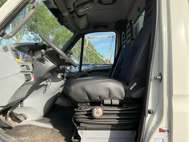 2015 iveco daily 40c18 300 be-trekker met laadkraan en oplegger - afbeelding 30 van  72