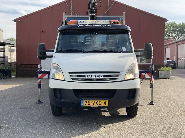 2015 iveco daily 40c18 300 be-trekker met laadkraan en oplegger - afbeelding 72 van  72