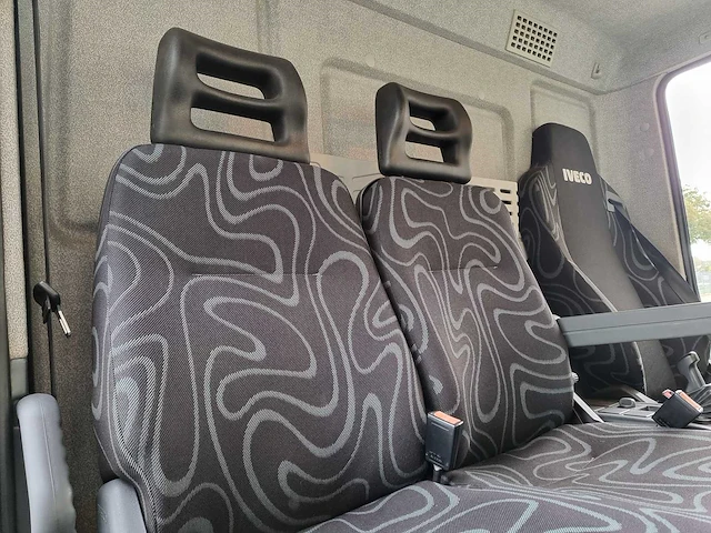 2015 iveco e6 80e19 vrachtwagen / oprijwagen - afbeelding 16 van  33