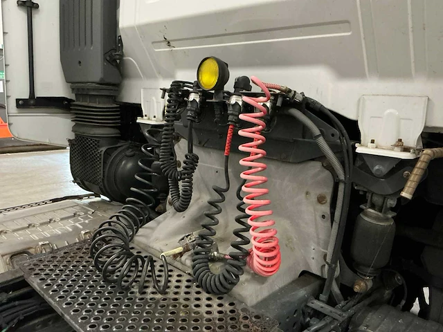 2015 iveco vrachtwagen - afbeelding 2 van  31